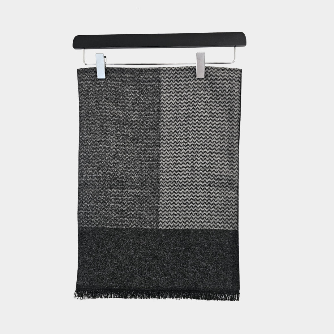 Grey Scarf - Stylish and Versatile Accessory