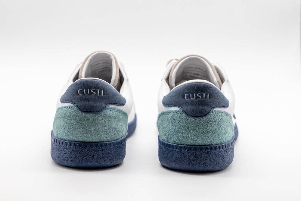 White Low-Top Leather Sneakers with Contrasting Crab Motif | Duo