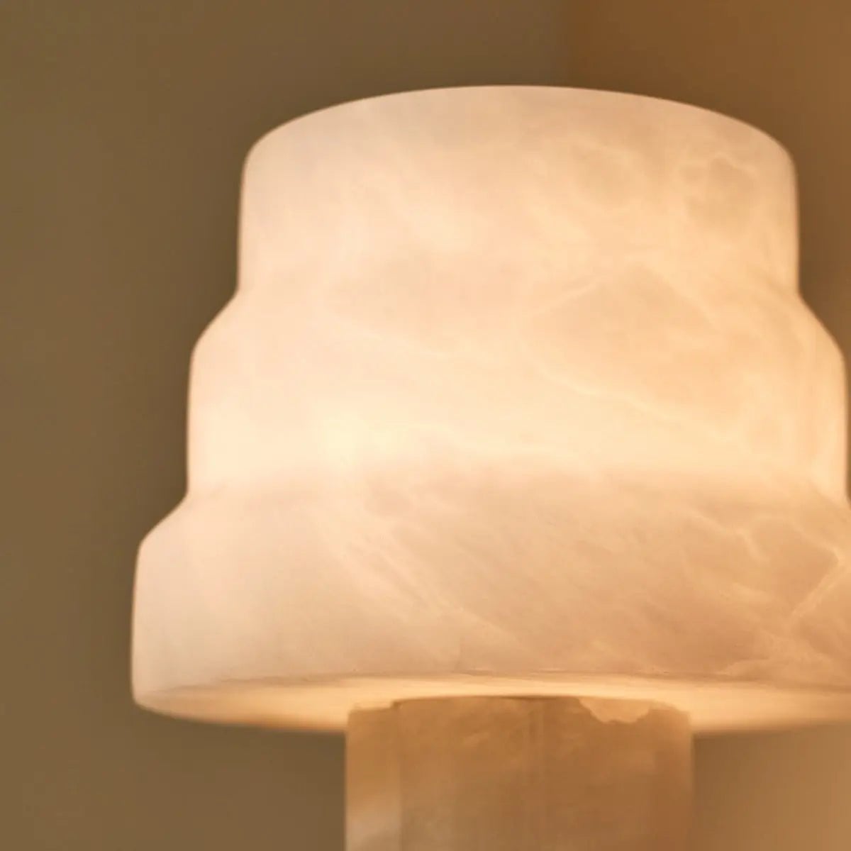 Alessandra Alabaster Lamp | Elegant Modern Lighting - LUXONAS HOME