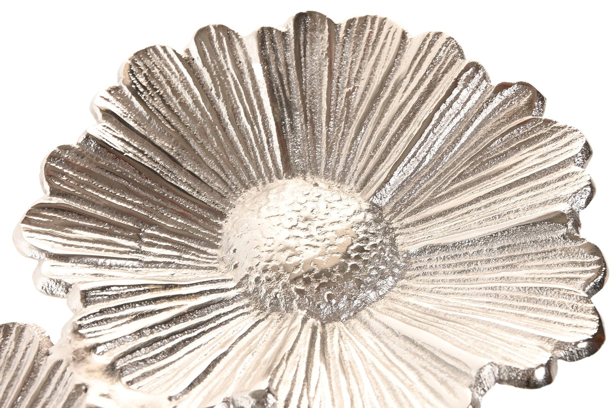 Aluminium Flower Shape Bowl - Elegant Silver Design for Versatile Use - LUXONAS