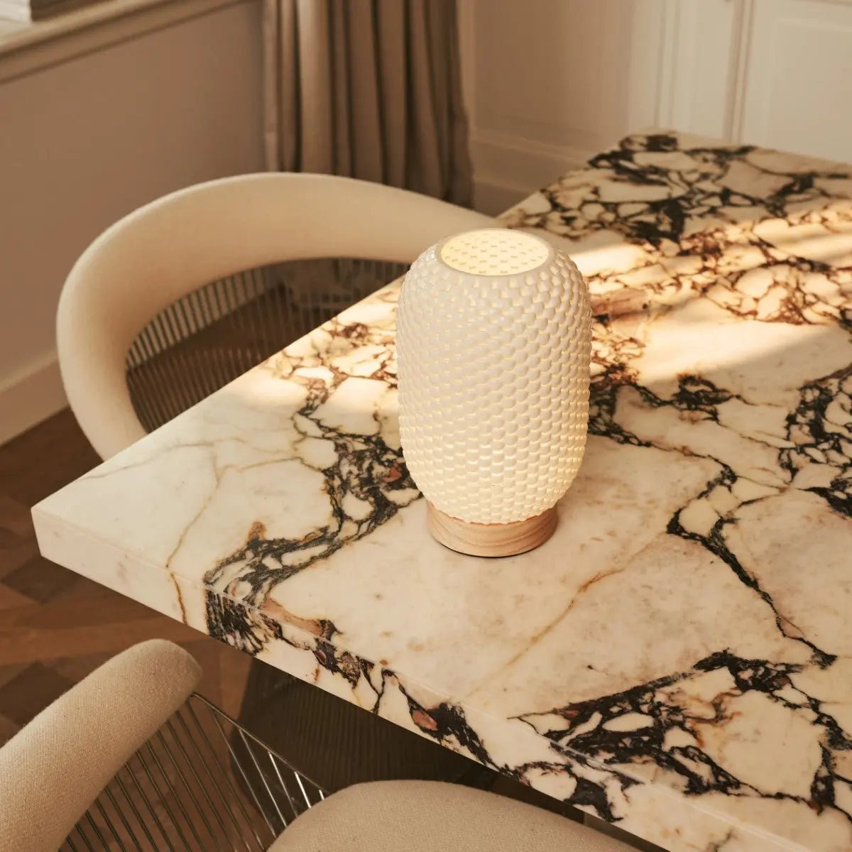 Aurora Light Brown Wooden Cordless Table Lamp | 3D - Printed Porcelain, Dimmable & Up to 100 Hours of Battery Life - LUXONAS HOME