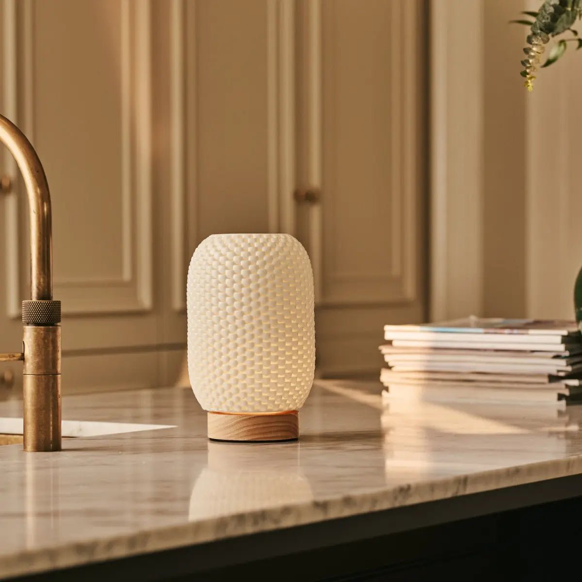 Aurora Light Brown Wooden Cordless Table Lamp | 3D - Printed Porcelain, Dimmable & Up to 100 Hours of Battery Life - LUXONAS HOME