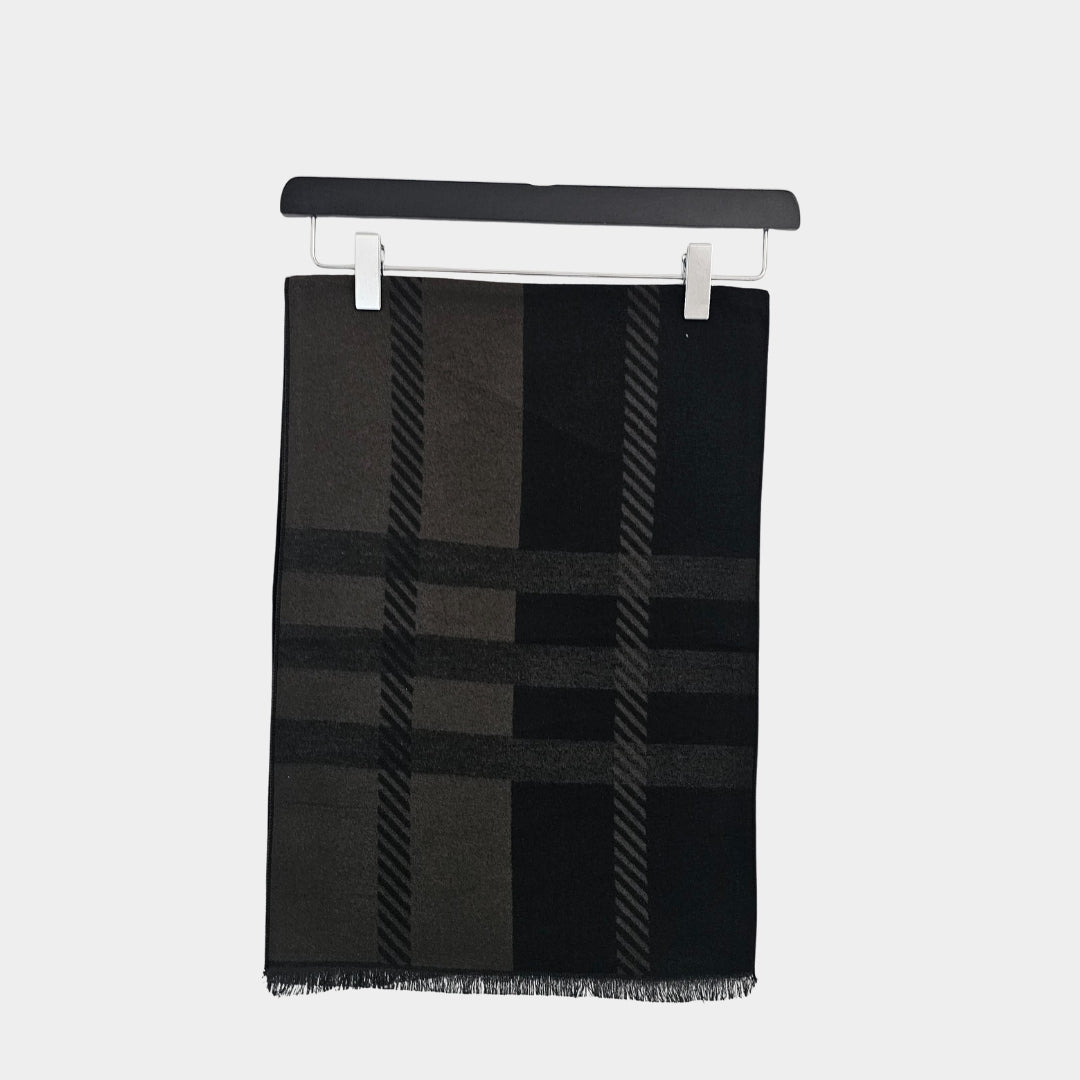 Black & Gray Lined Scarf - Stylish and Versatile Accessory