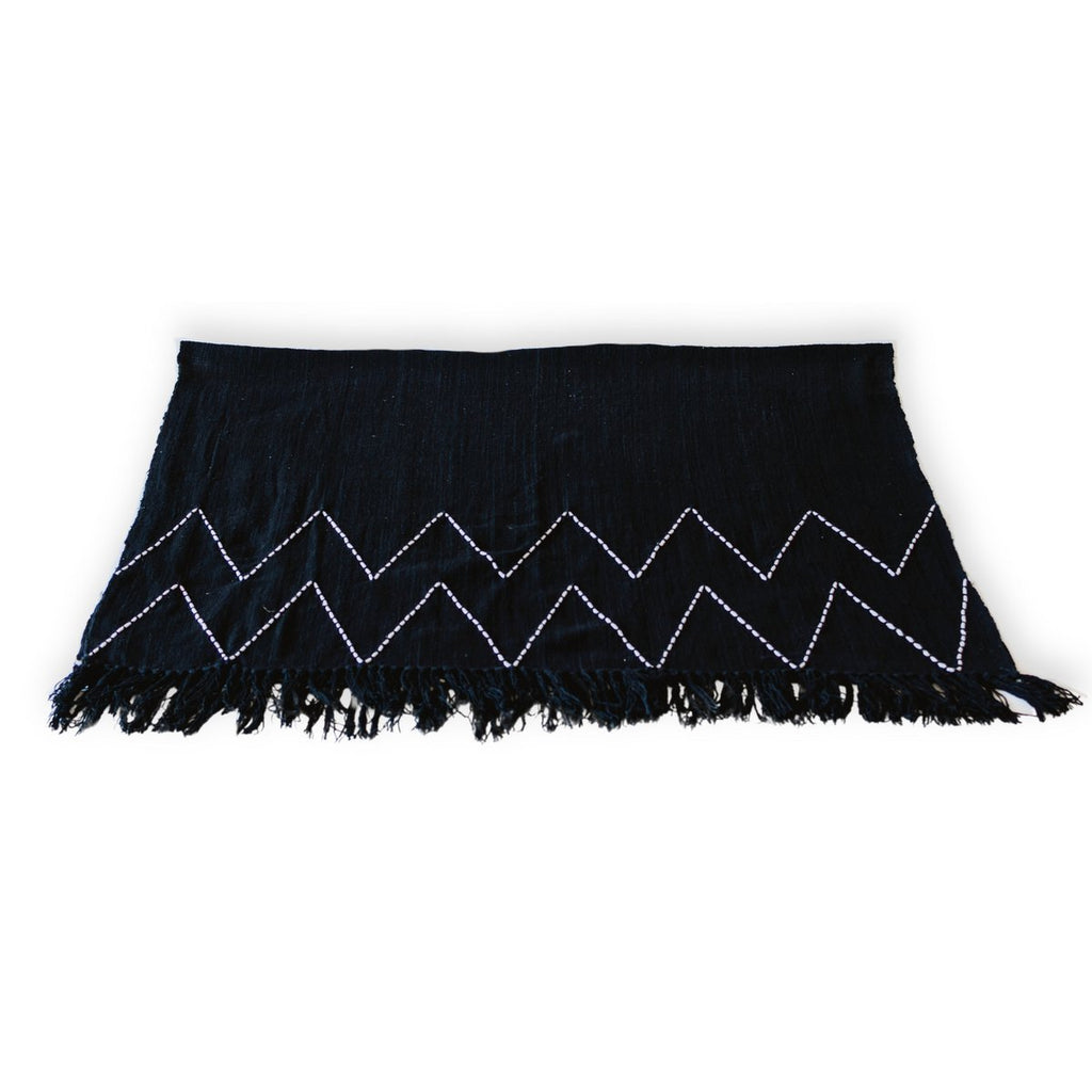 Black Throw Handwoven – Boho Bedspread – Fringes and Zigzag Pattern Plaid – Cosy Sofa Blanket – Cotton Throw 140x200 cm LINGGAH - LUXONAS HOME