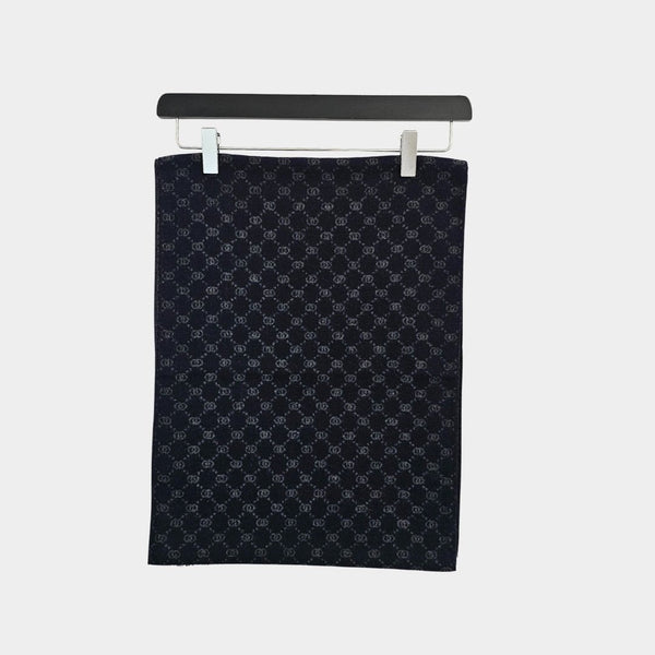 Brown Design Scarf - Stylish and Versatile Accessory