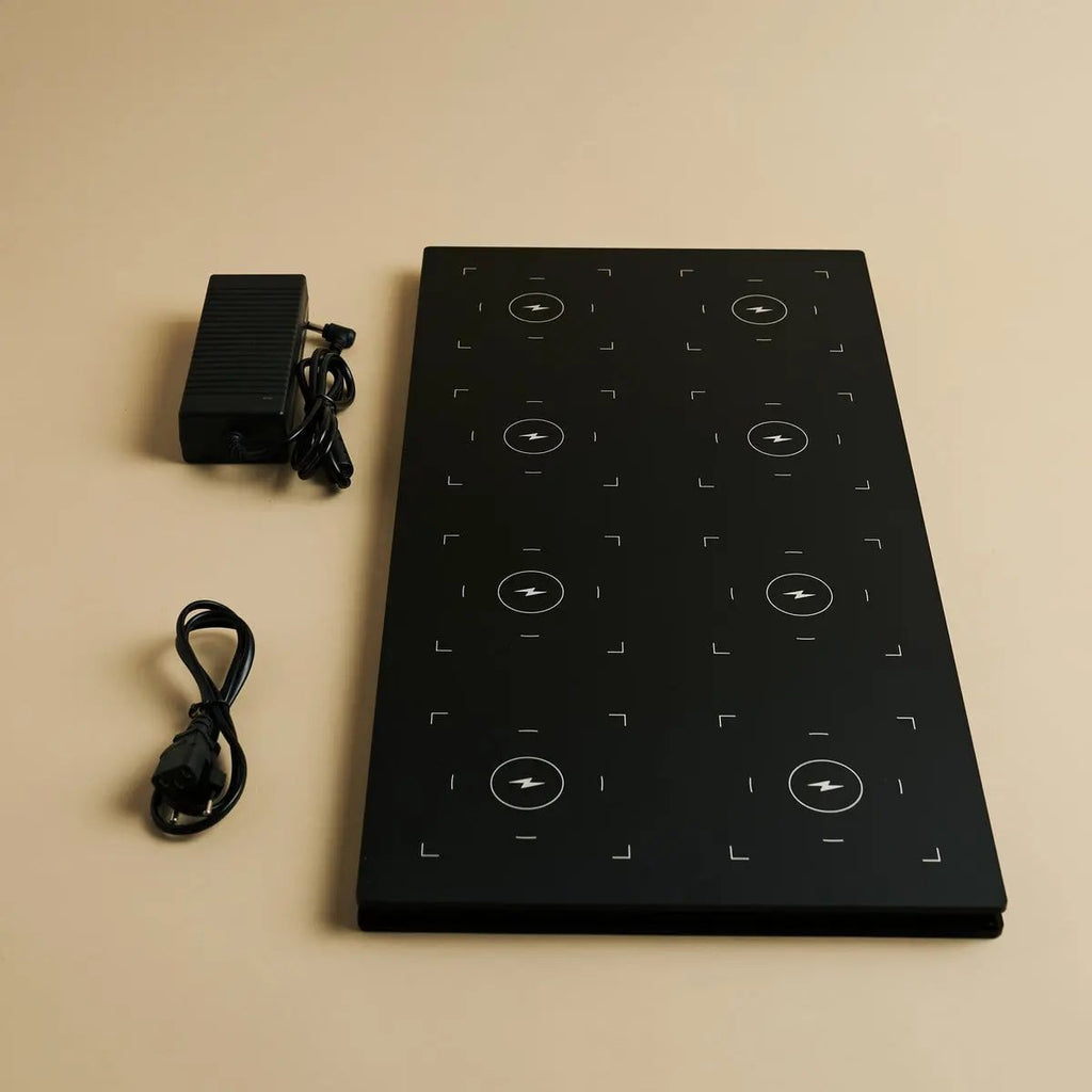 Combi Set Professional | 8 x Sarphati Mini Gold Rechargeable Table Lamps & 1 x Central Station Charging Station - LUXONAS HOME