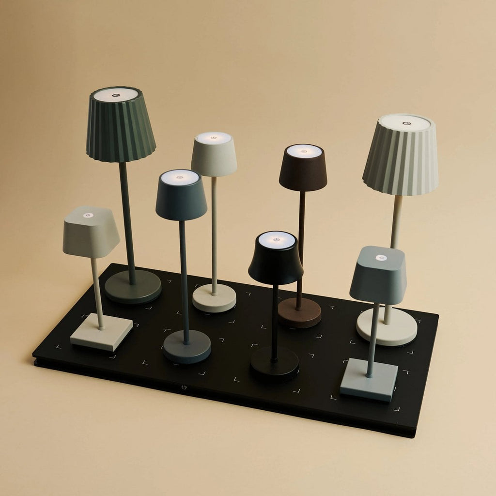 Combi Set Professional | 8 x Sarphati Mini Gold Rechargeable Table Lamps & 1 x Central Station Charging Station - LUXONAS HOME