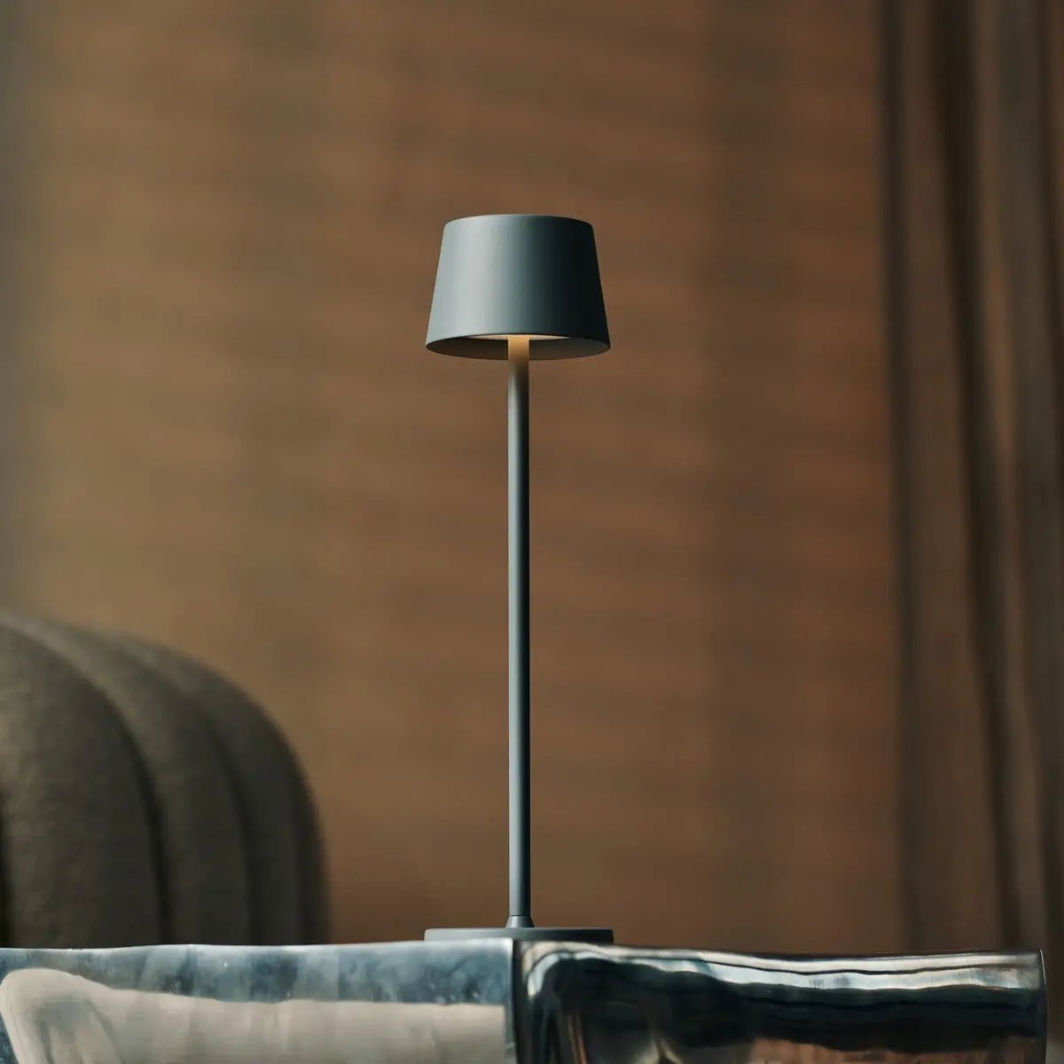 Combi Set Professional | 8 x Vondel Mini Mouse Grey Rechargeable Table Lamps & 1 x Central Station Charging Station - LUXONAS HOME