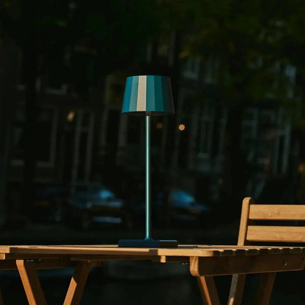 Combi Set Professional | 8 x Wouter Delftware Blue Rechargeable Table Lamps & 1 x Central Station Charging Station - LUXONAS HOME