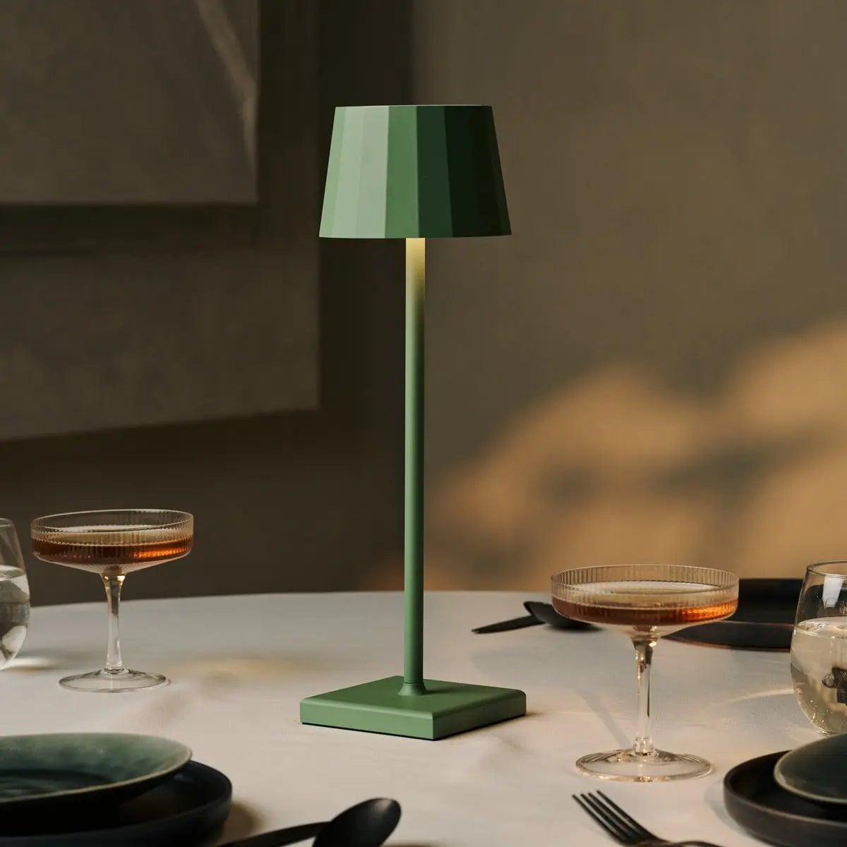 Combi Set Professional | 8 x Wouter Sage Green Rechargeable Table Lamps & 1 x Central Station Charging Station - LUXONAS HOME