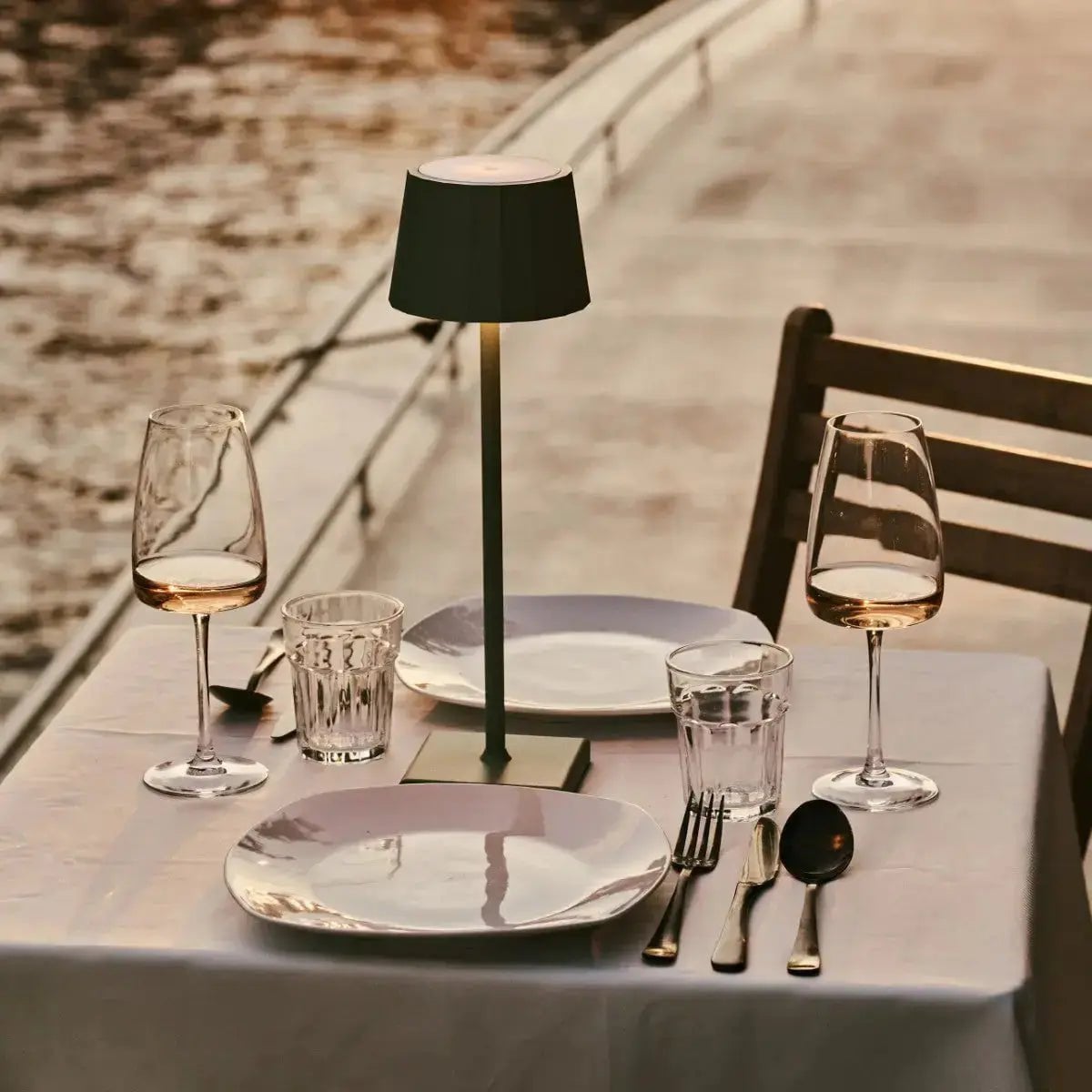 Combi Set Professional | 8 x Wouter Sage Green Rechargeable Table Lamps & 1 x Central Station Charging Station - LUXONAS HOME