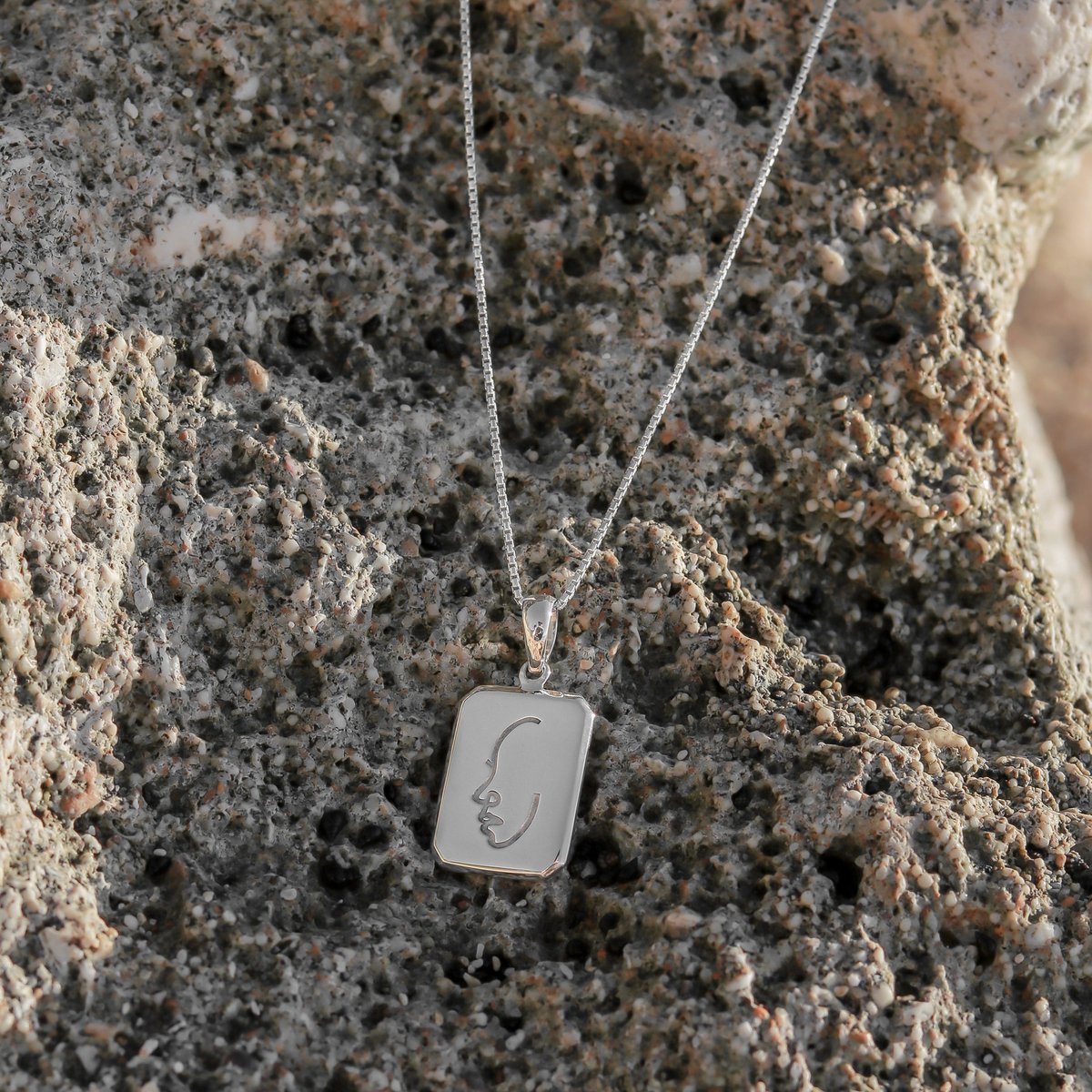 Dainty Necklace with Pendant - 925 Silver 40 cm Chain - Engraved Abstract Face - LOVINA Silver - LUXONAS HOME