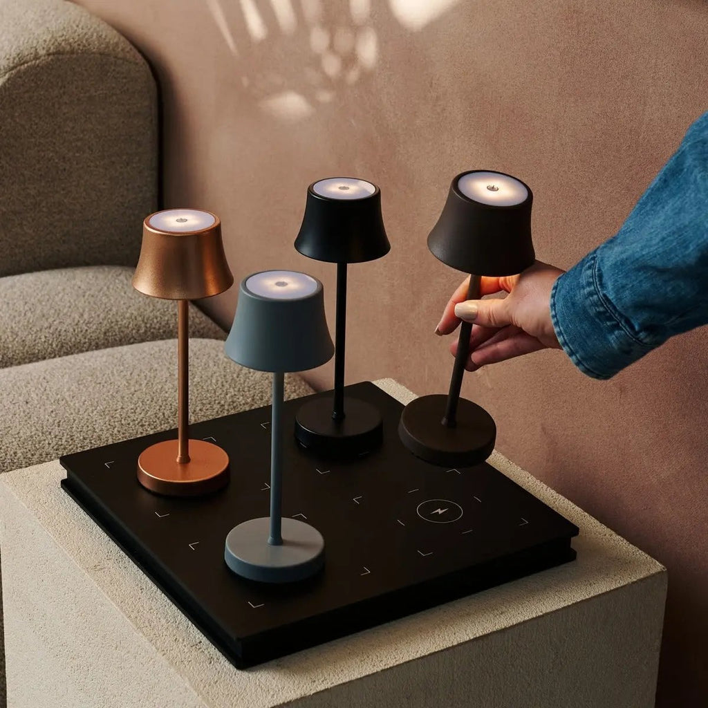De Pijp Mini Copper Rechargeable Table Lamp | Wireless Charging & Dimmable - LUXONAS HOME