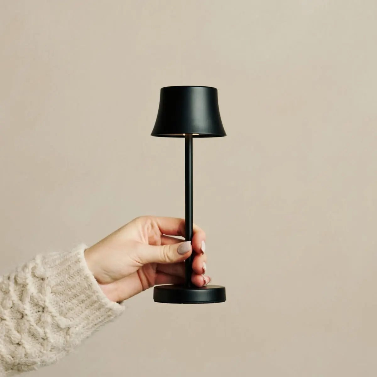 De Pijp Mini Midnight Black Rechargeable Table Lamp | Wireless Charging & Dimmable - LUXONAS HOME
