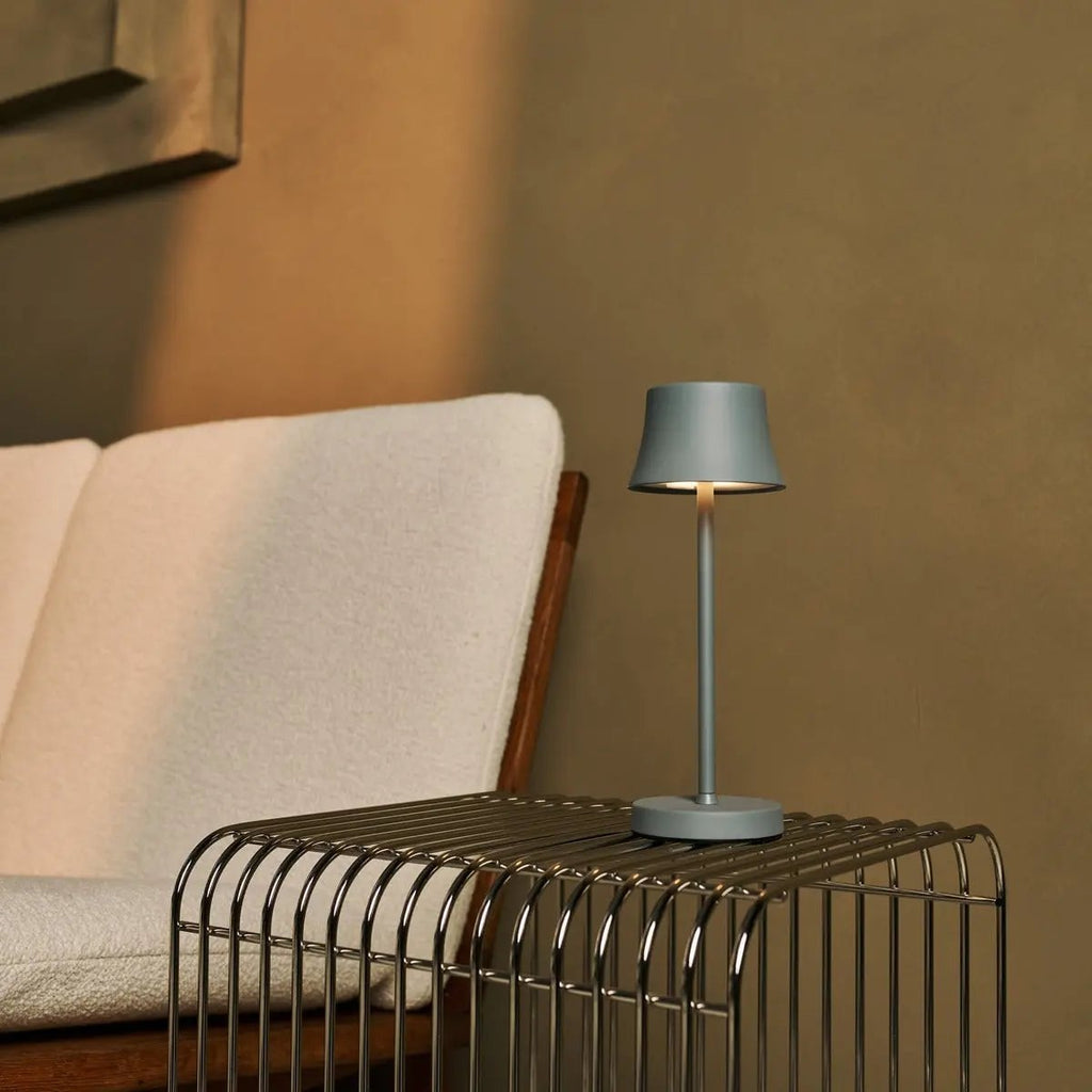 De Pijp Mini Mouse Grey Rechargeable Table Lamp | Wireless Charging & Dimmable - LUXONAS HOME