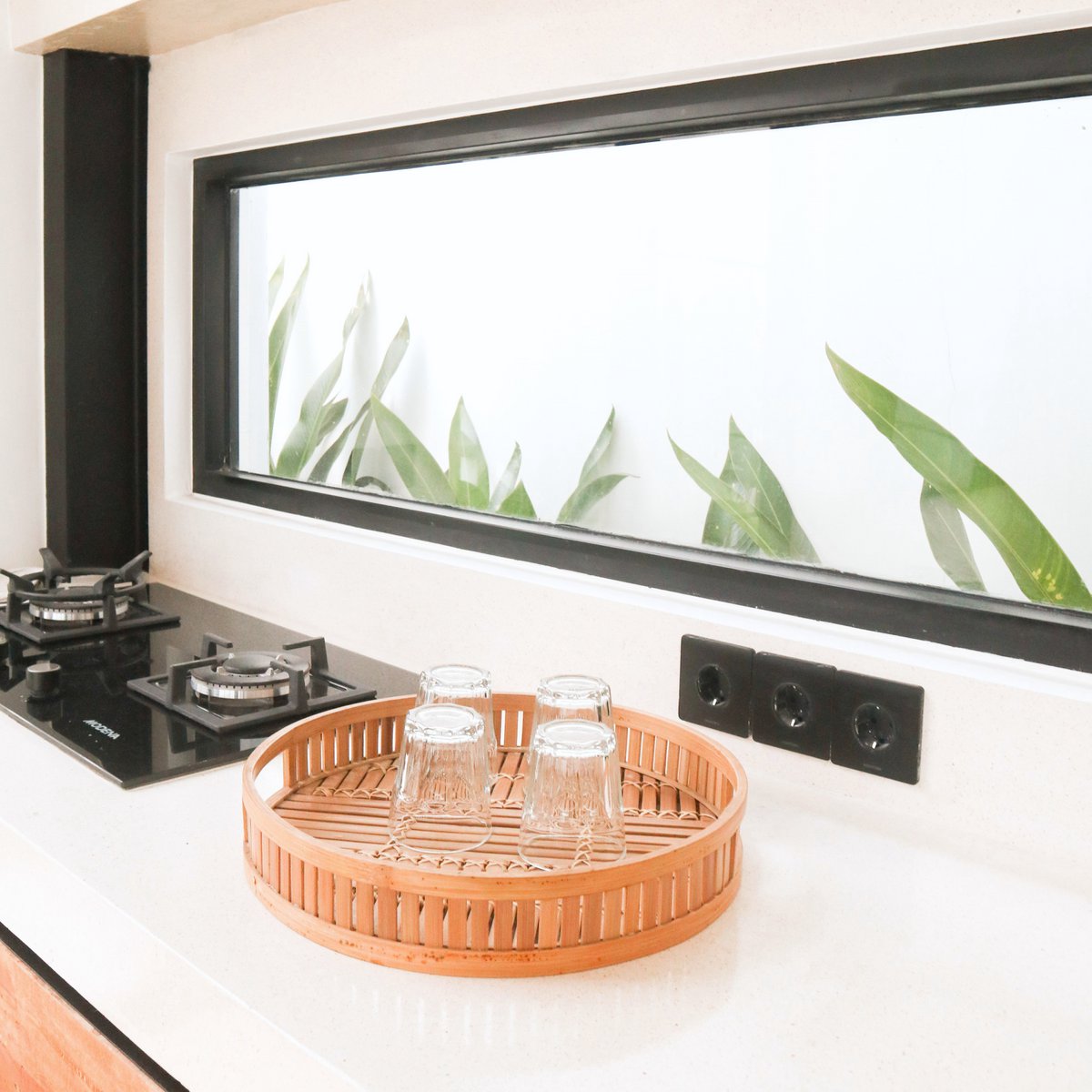 Decorative Bamboo Serving Tray, Round Ø 40 cm SENAYAN - LUXONAS HOME