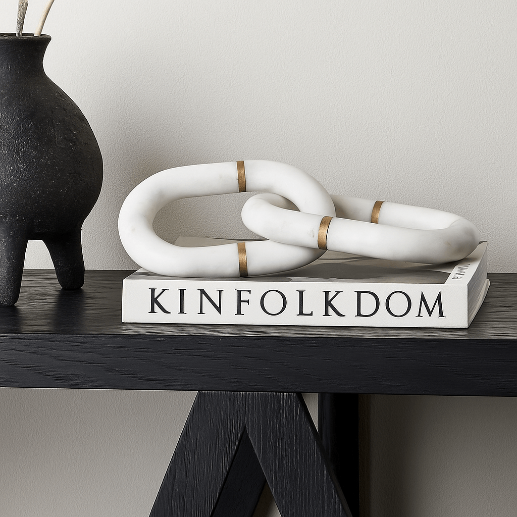 Elegant Marble Chain Decorative Piece - LUXONAS