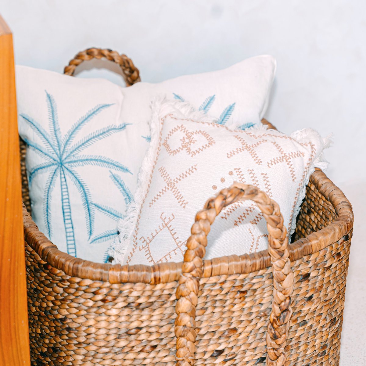 Extra Large Laundry Basket – Square Boho Hamper – Woven Decorative Basket – Storage Basket Made of Natural Water Hyacinth (2 sizes) MENTARI - LUXONAS HOME