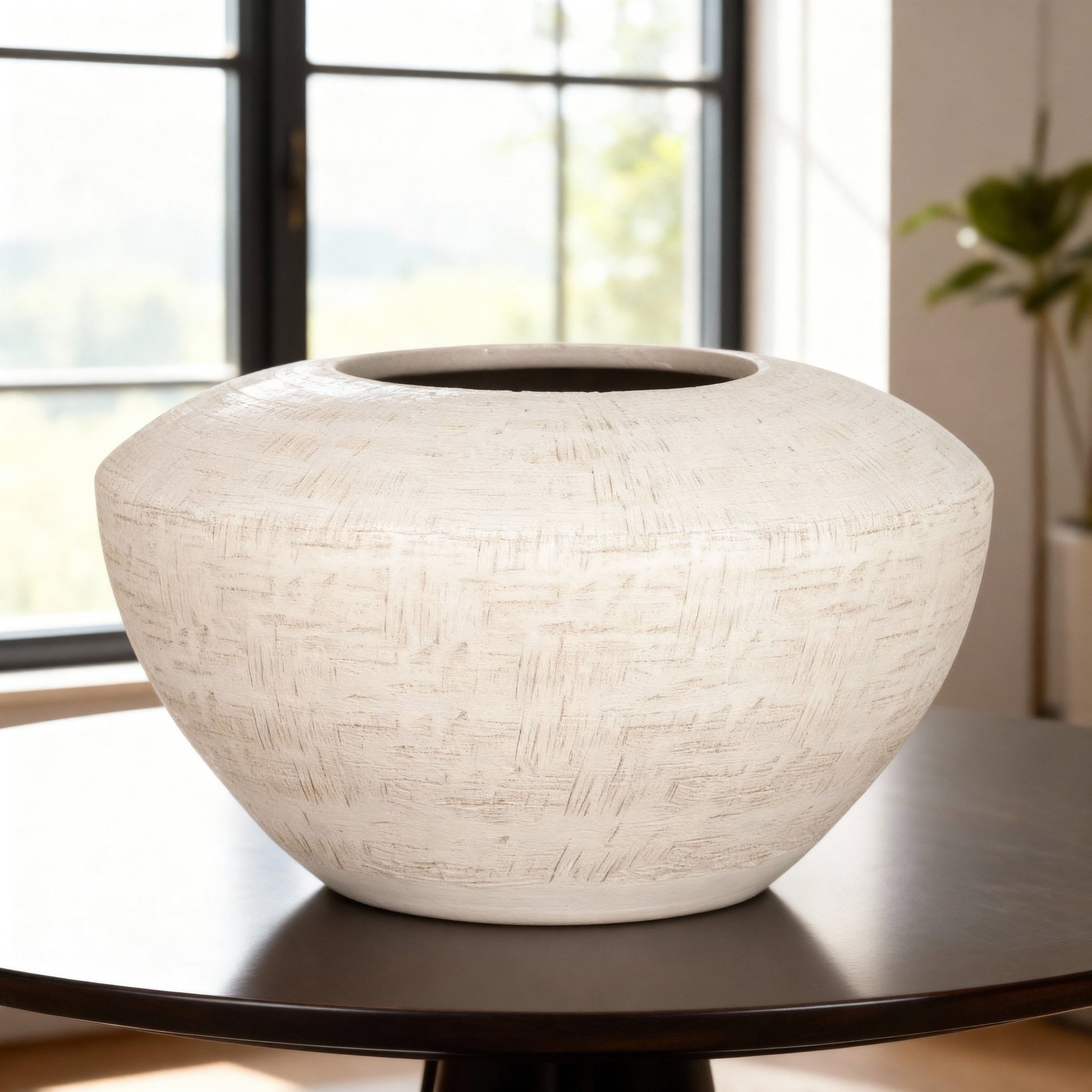 Flat Distressed Ceramic Planter 19cm - LUXONAS