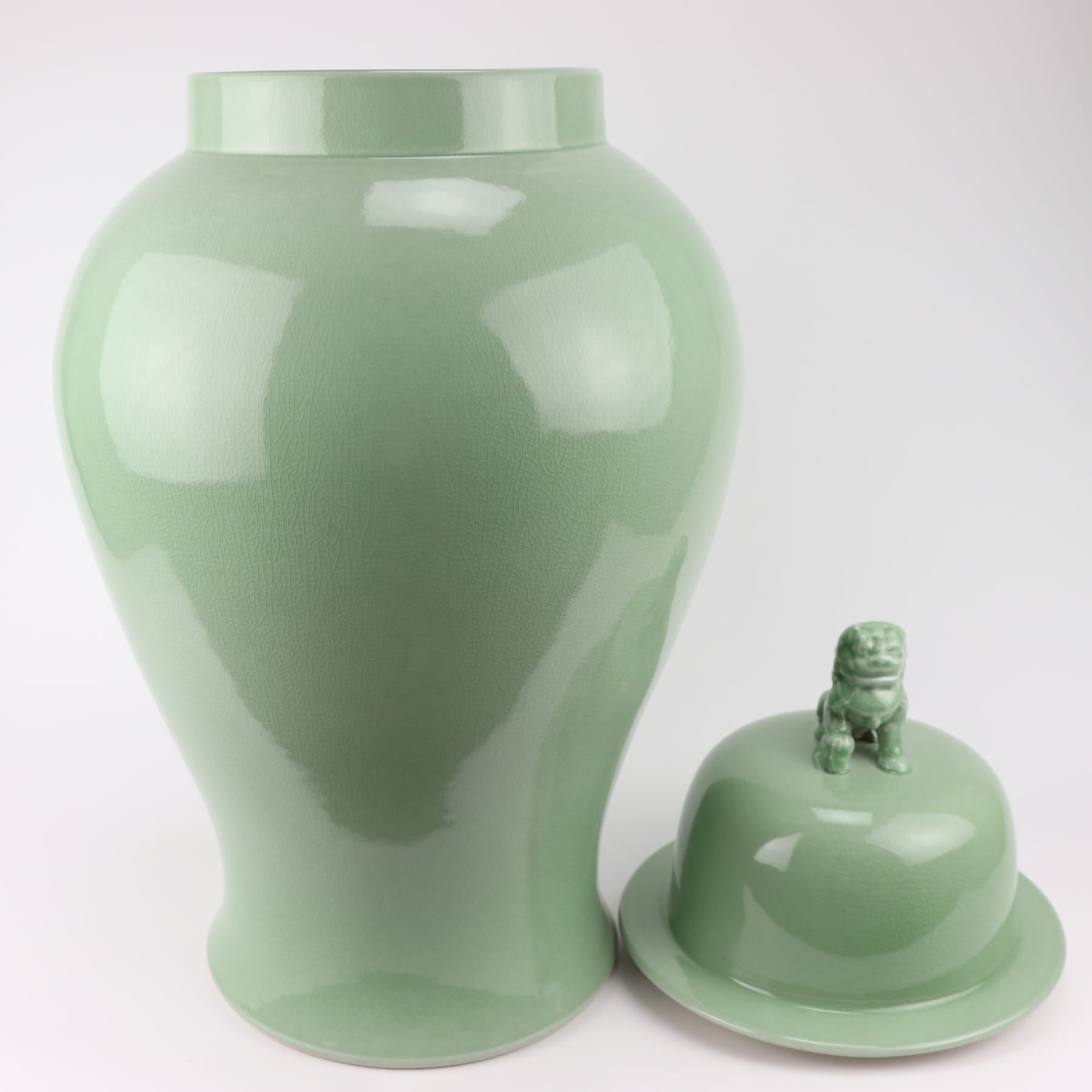 Green Jar w/Lion on Lid - LUXONAS