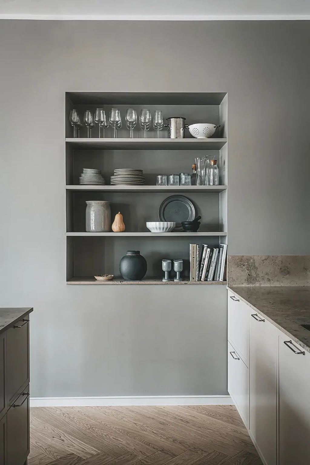 Home Made - Secrets To Timeless Interiors - LUXONAS