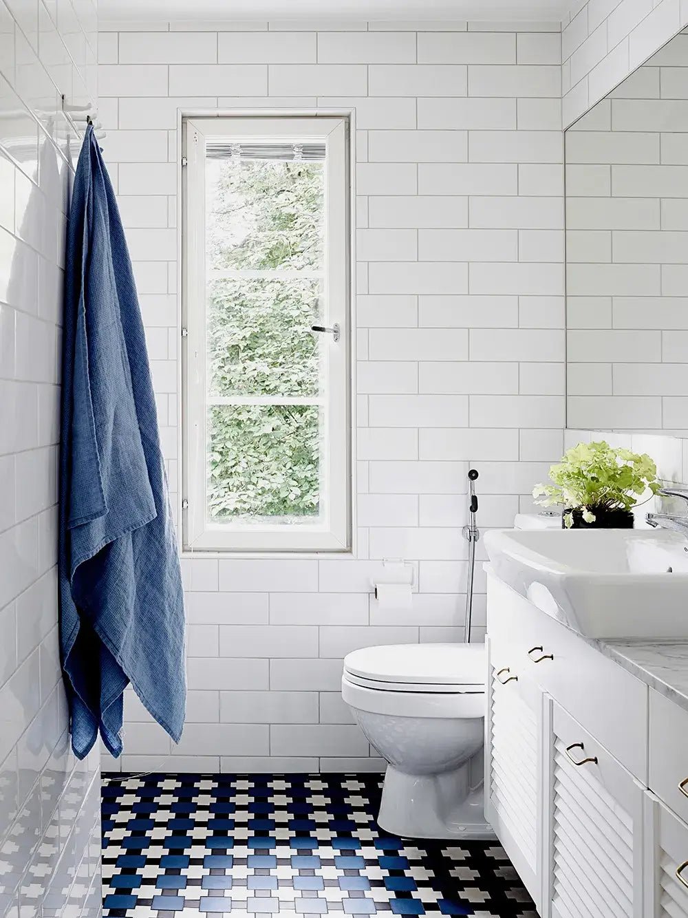 Home Made - Secrets To Timeless Interiors - LUXONAS