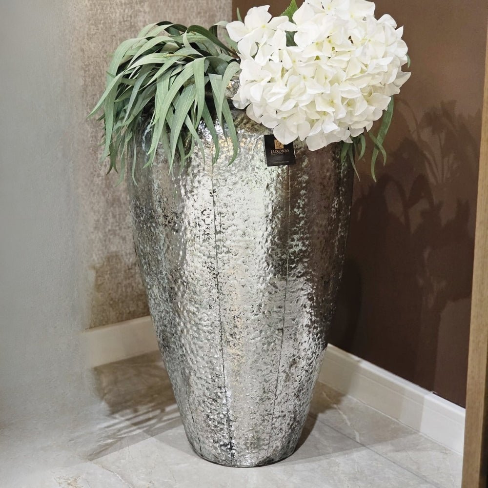 Iron Hammered Vase - Elegant Home Décor for Dry Flowers - LUXONAS HOME