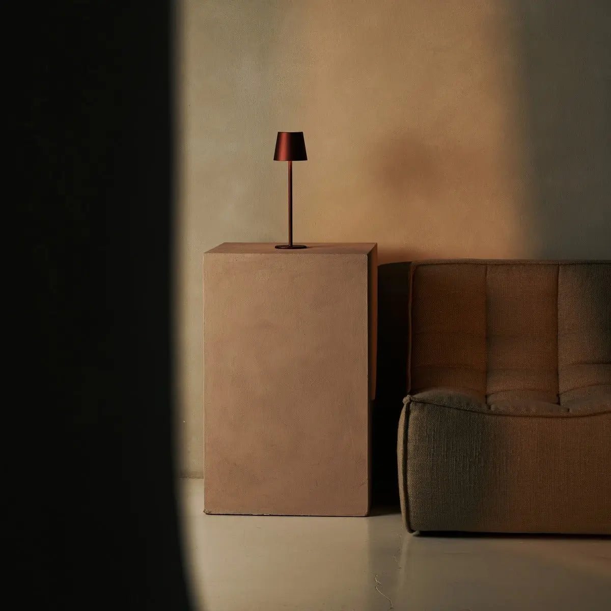 Jasper Bronze Wireless Lamp with Battery | Dimmable & 3 Light Stages - LUXONAS HOME