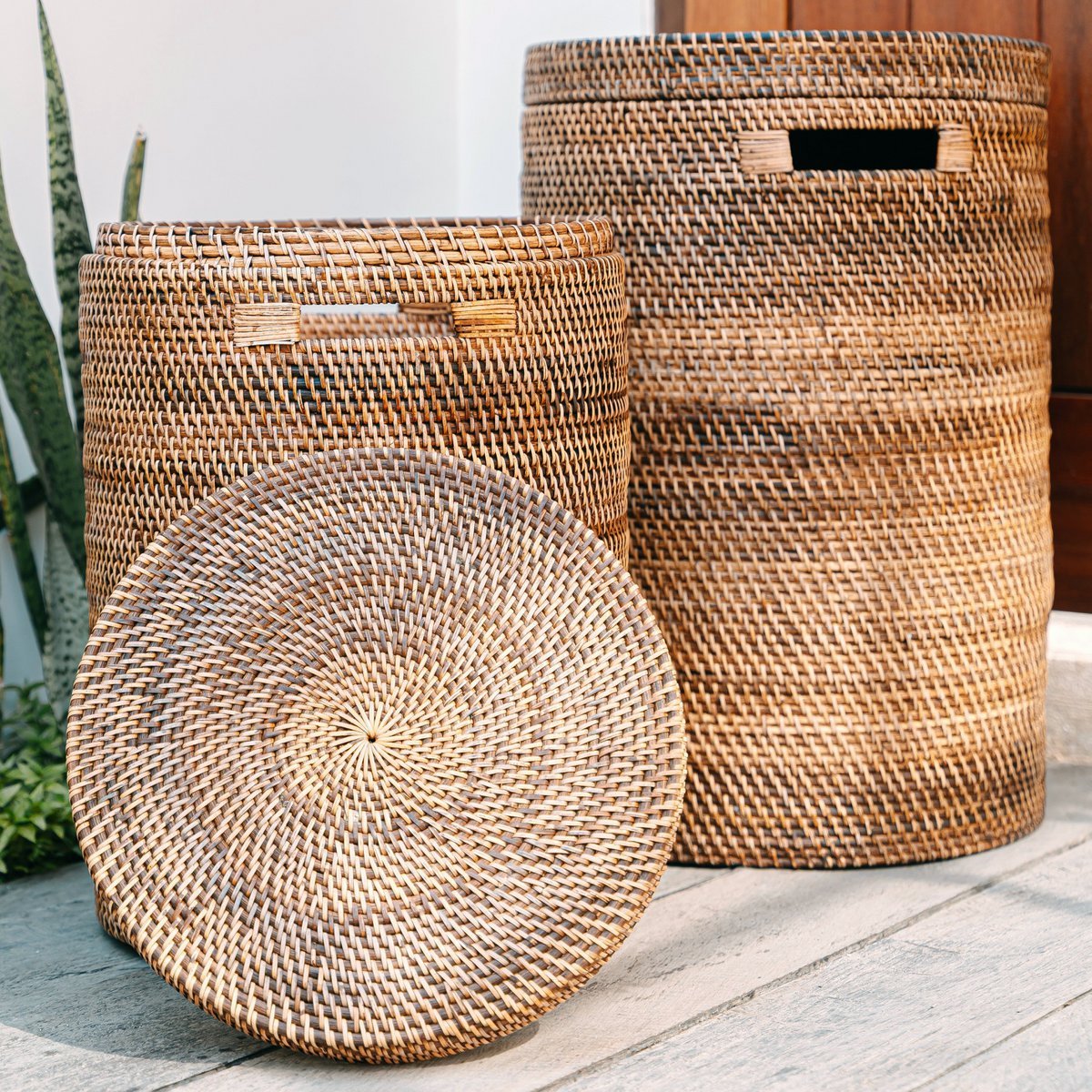 Large Laundry Basket with Lid – Woven Round Basket – Brown Boho Storage Basket – Decorative Rattan Basket (2 sizes Ø 36/40 cm) SARI (brown) - LUXONAS HOME