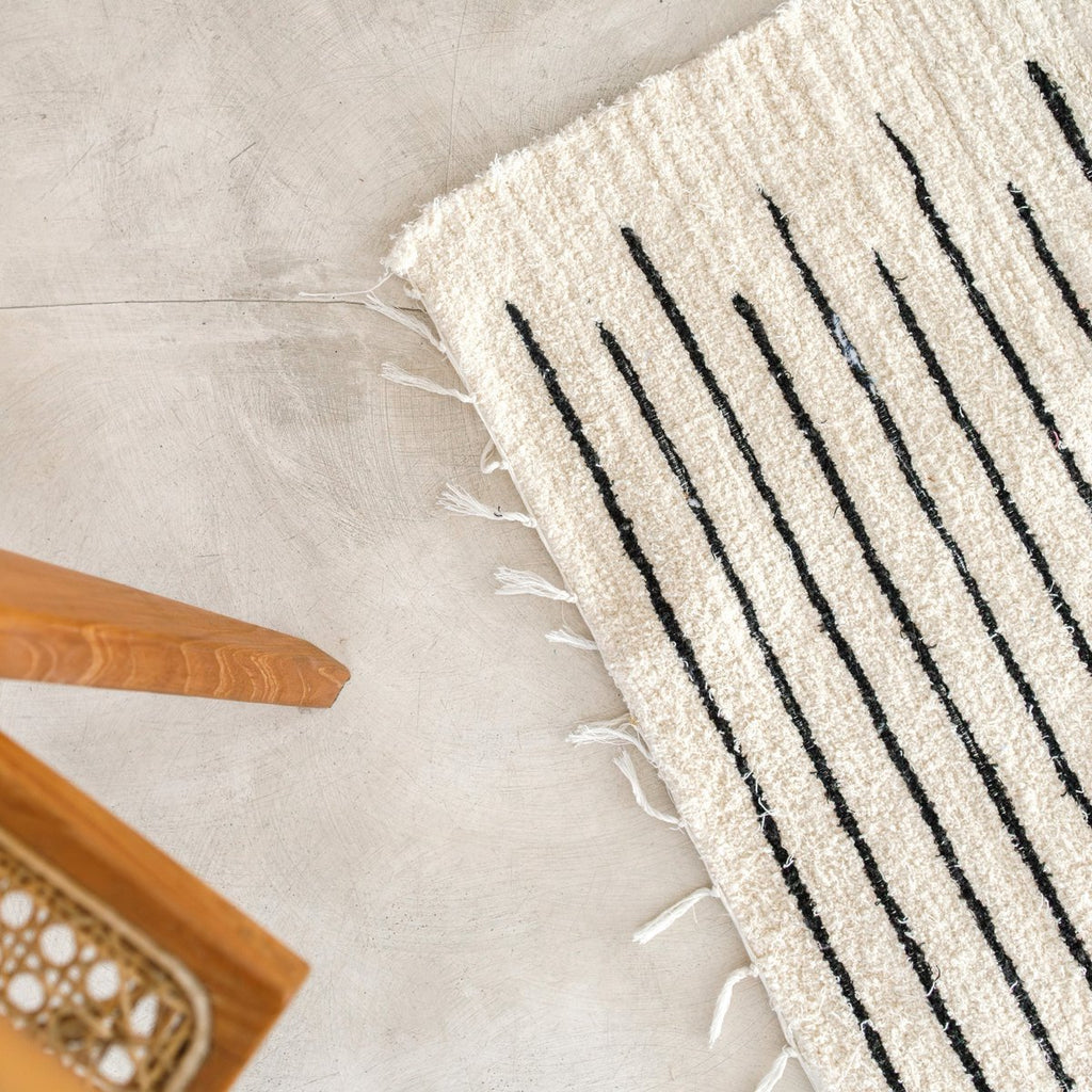 Large Rug made from White Cotton with Black Stripes 150x120 cm KERTA Handwoven - LUXONAS HOME