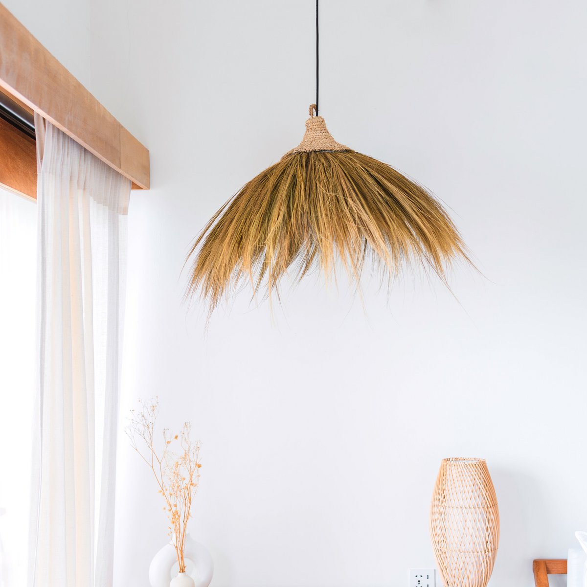 Large Seagrass Lampshade – Natural Pendant Light with Fringes – Boho Pendant Light – Handmade Tropical Hanging Lamp MAWANA (Ø 53 cm) - LUXONAS HOME