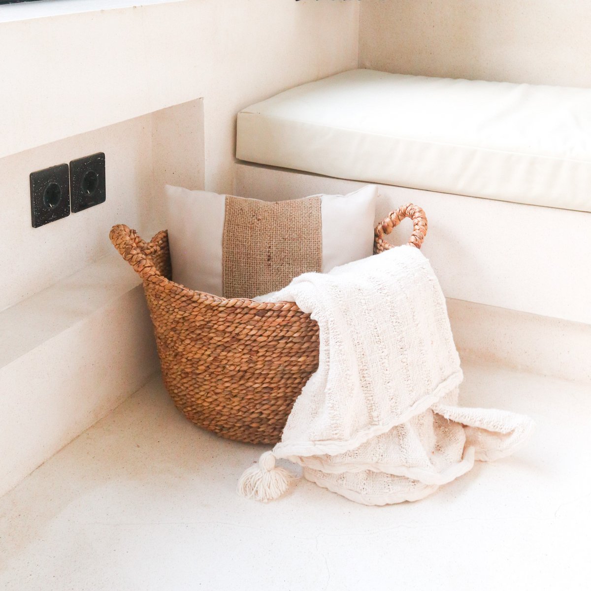 Laundry Basket | Plant Basket | Storage Basket SAMU made from Water Hyacinth (3 sizes) - LUXONAS HOME