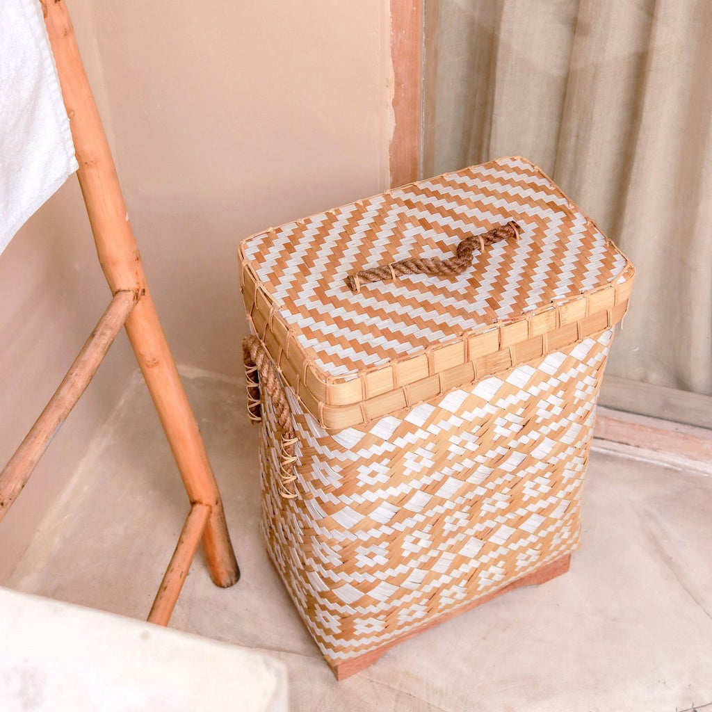 Laundry Basket with Lid DARI Handwoven from Bamboo with Beige and White Zigzag Pattern - LUXONAS HOME