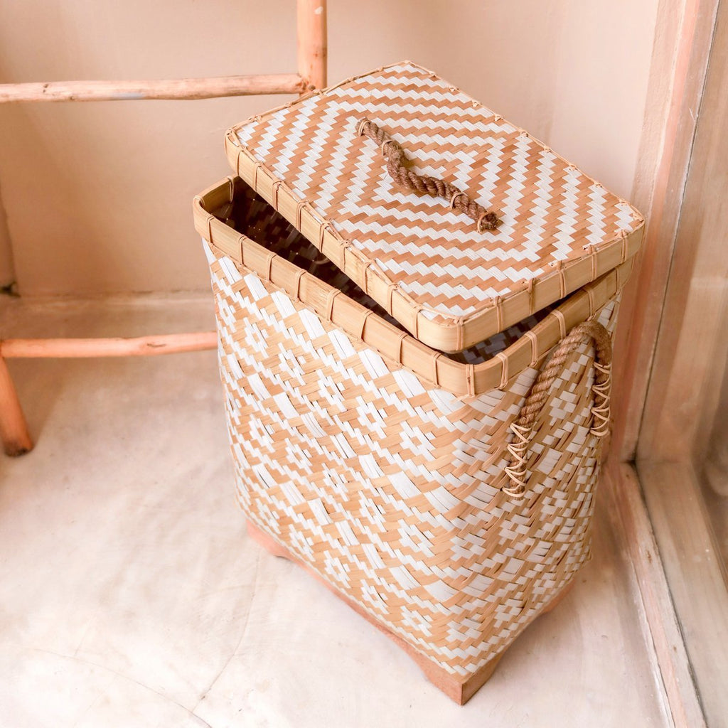 Laundry Basket with Lid DARI Handwoven from Bamboo with Beige and White Zigzag Pattern - LUXONAS HOME