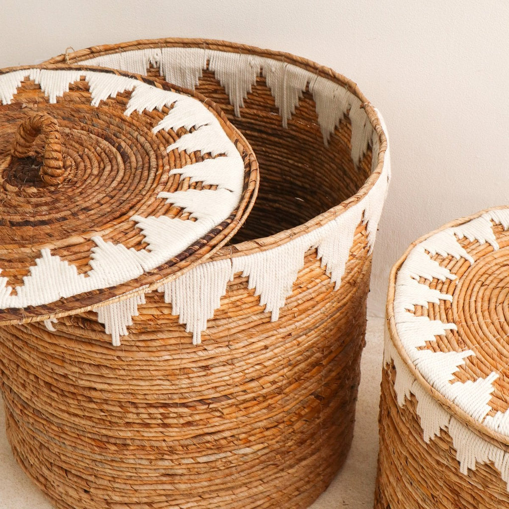 Laundry Basket with Lid Handwoven from Banana Fibre EMPAT Large Decorative Hamper Basket with White Cotton Macramé (2 sizes) - LUXONAS HOME