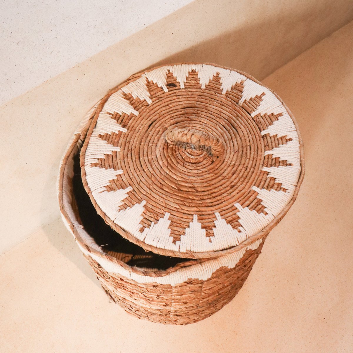 Laundry Basket with Lid Handwoven from Banana Fibre EMPAT Large Decorative Hamper Basket with White Cotton Macramé (2 sizes) - LUXONAS HOME