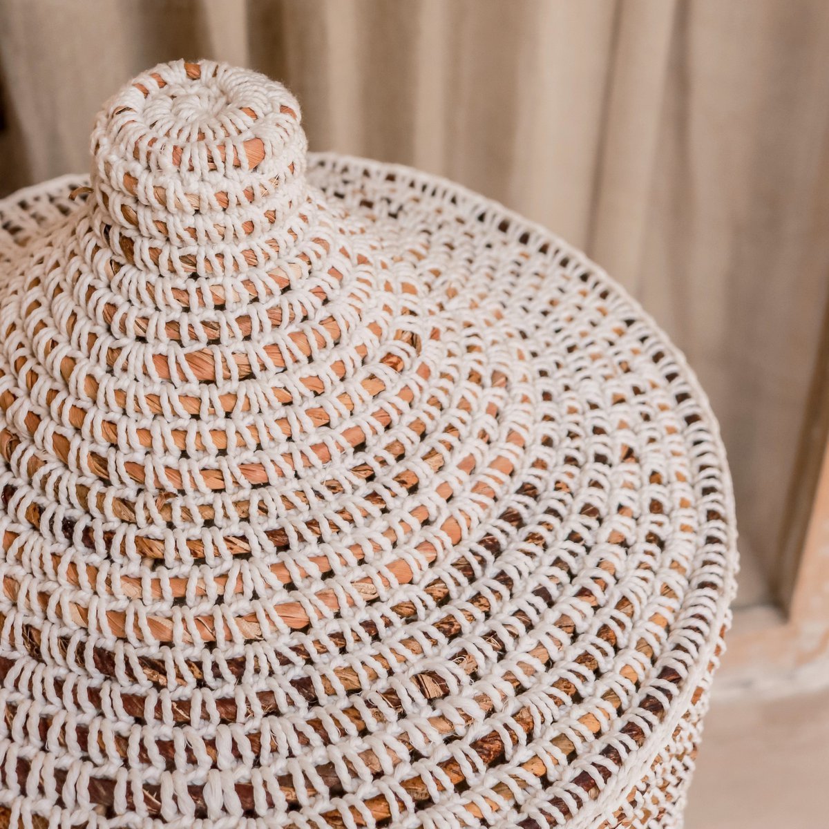Laundry Basket with Lid KAJA made from Banana Fibre - LUXONAS HOME