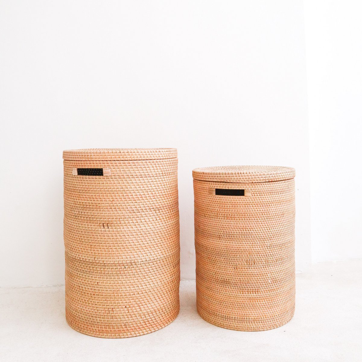 Laundry Basket with Lid Storage Basket made from Rattan SARI (2 sizes) - LUXONAS HOME