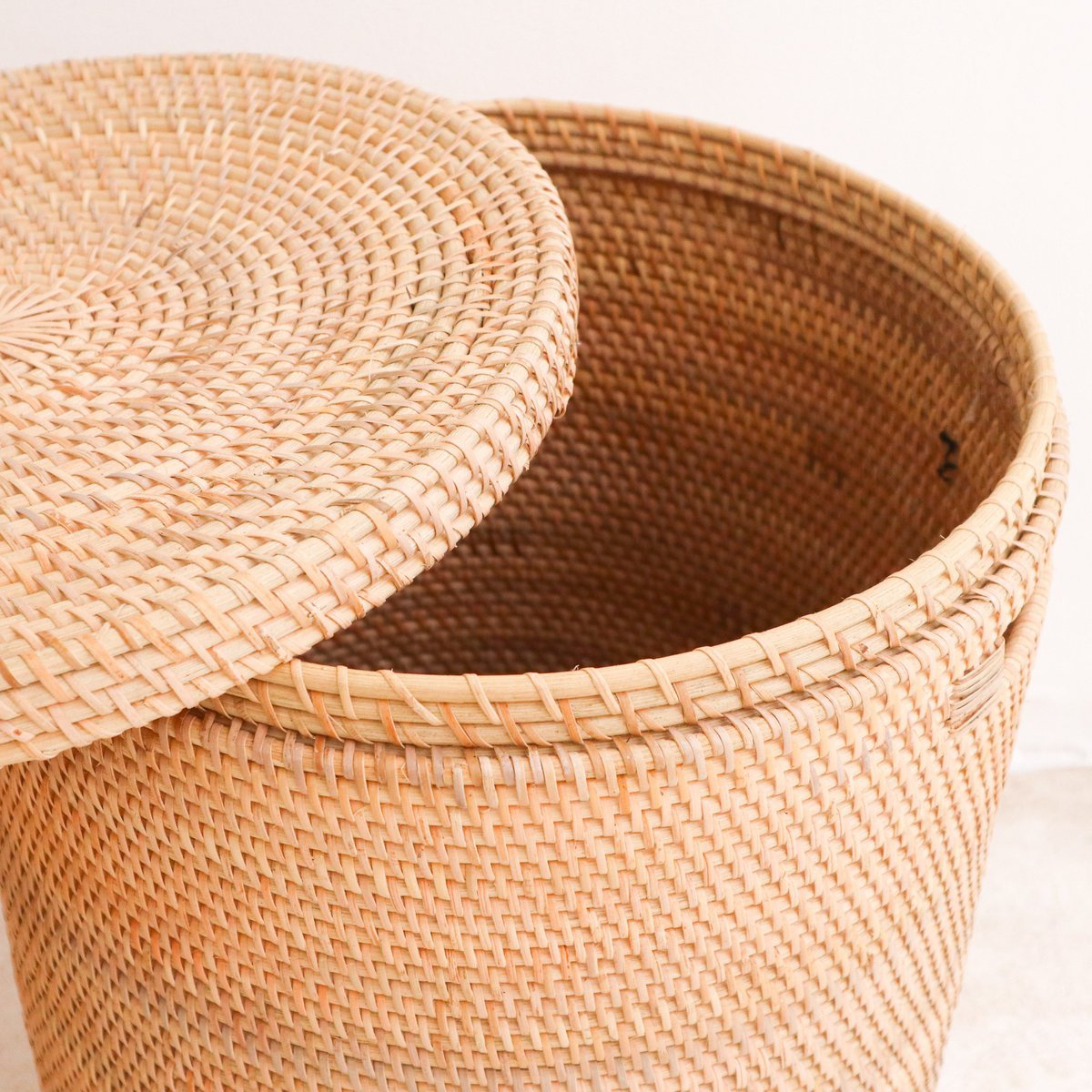 Laundry Basket with Lid Storage Basket made from Rattan SARI (2 sizes) - LUXONAS HOME