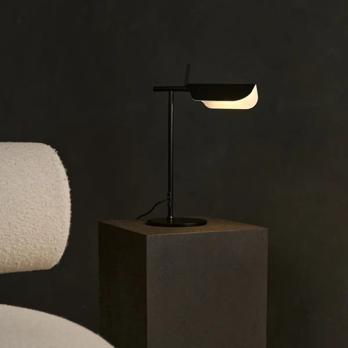 Marcello Black Metal Dresser Lamp | Modern & Scandinavian Design - LUXONAS HOME