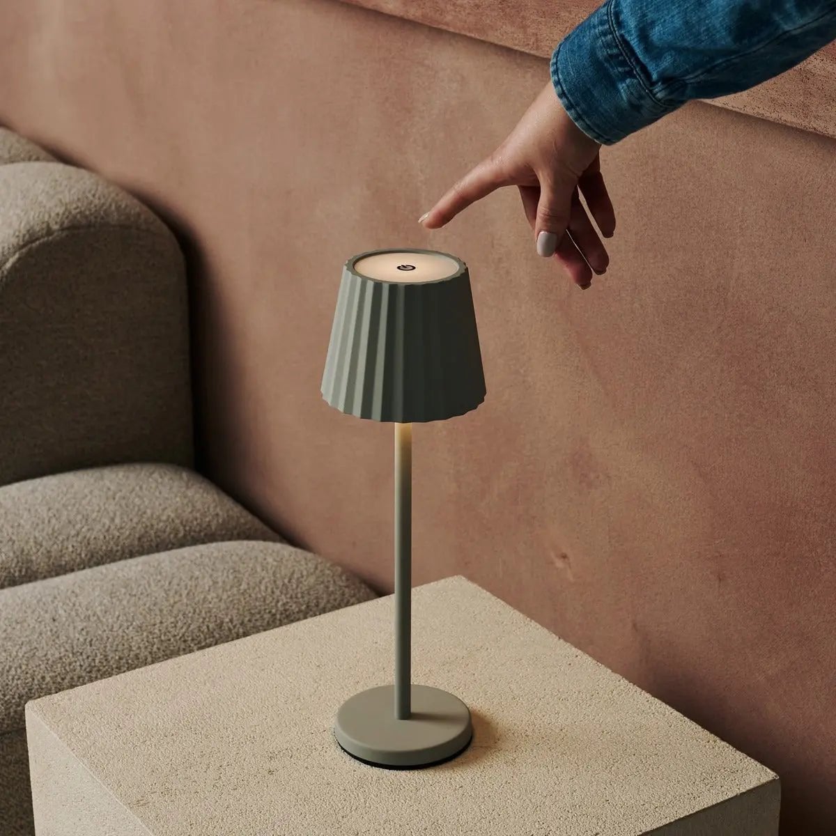 Maya Shadow Grey Ribbed Table Lamp | 3 Light Modes & Rechargeable via Charging Station - LUXONAS HOME