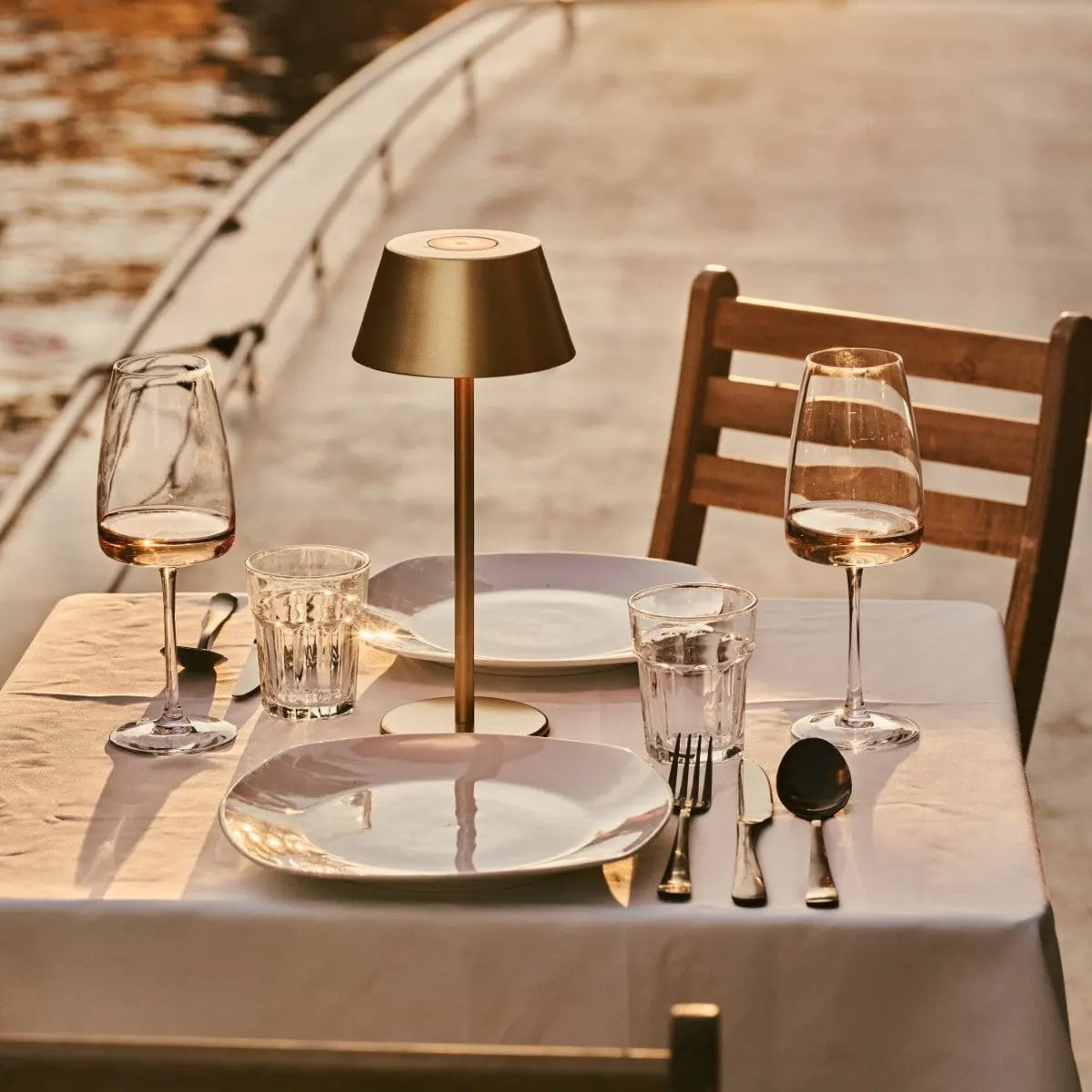 Milou Gold Table lamp without Cable | Modern, Design & 3 Light modes - LUXONAS HOME