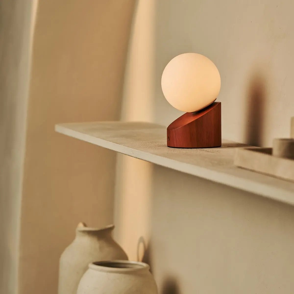 Morris Chestnut Brown Rechargeable Lamp | Stylish, Cordless & Sustainable Design - LUXONAS HOME