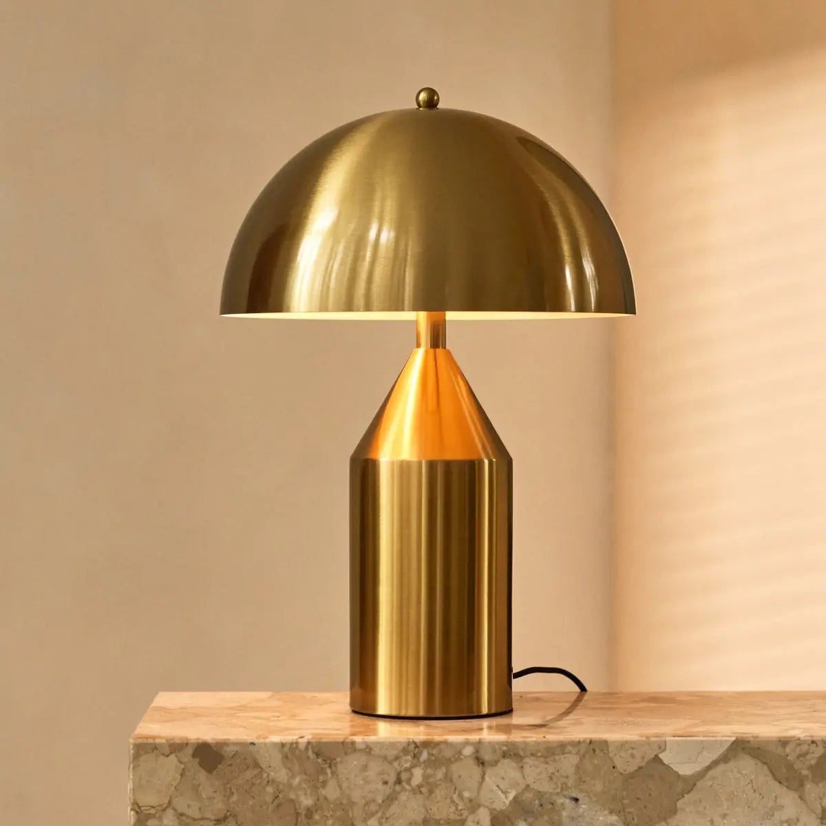 Otto Gold Dressoir Lamp – Stylish Metal Table Lamp for Any Room - LUXONAS HOME