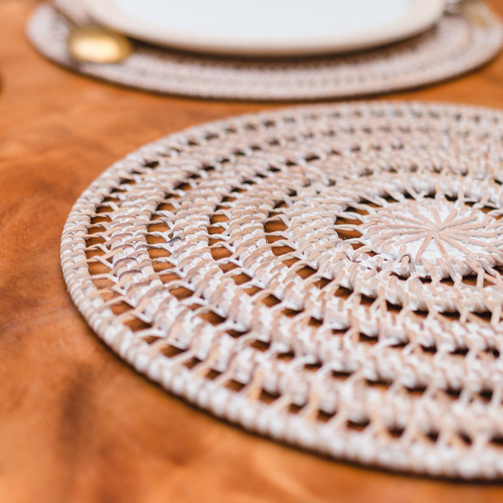 Placemat (Set of 2, 4, or 6) ILUH 35 cm | Boho Table Mat made of Rattan - LUXONAS HOME