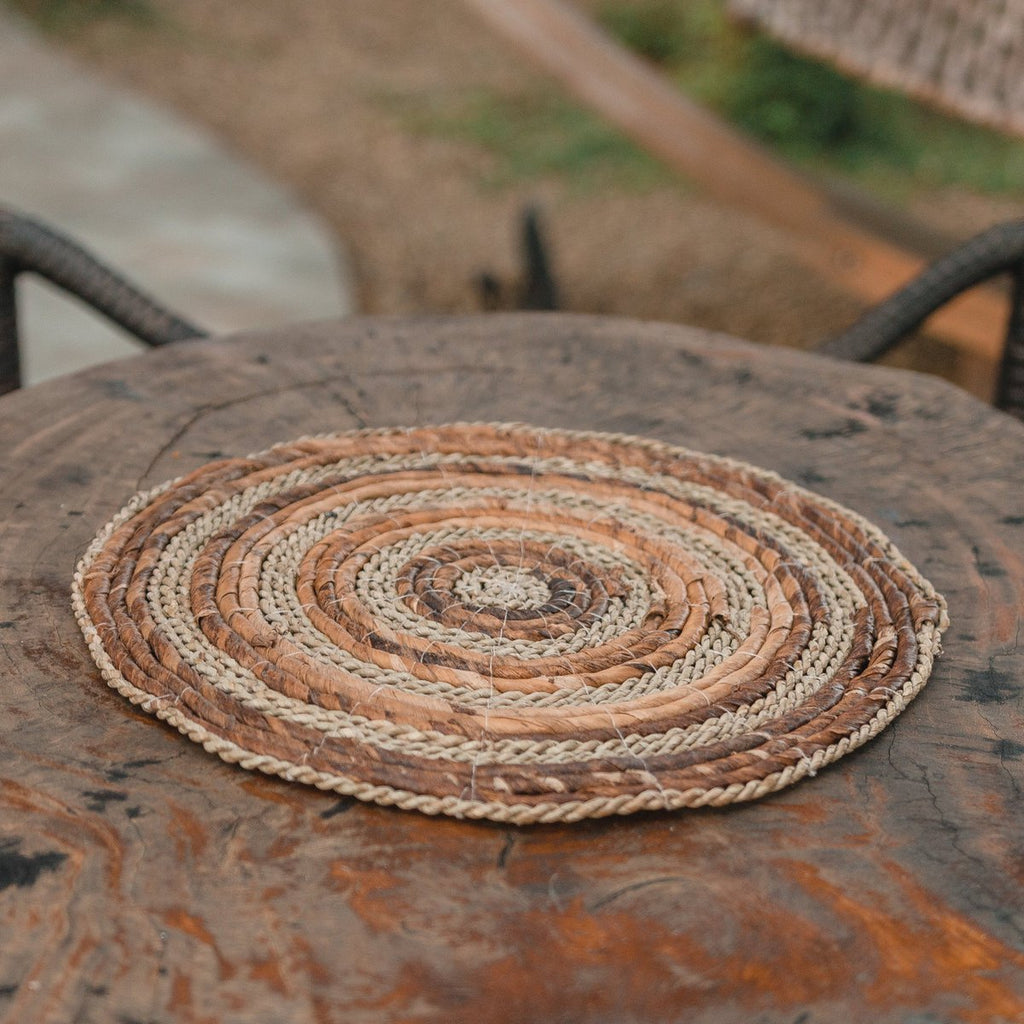 Placemat (Set of 4 or 6) MATARAM | Boho Round Table Mat made of Banana Fibre & Seagrass 38 cm - LUXONAS HOME