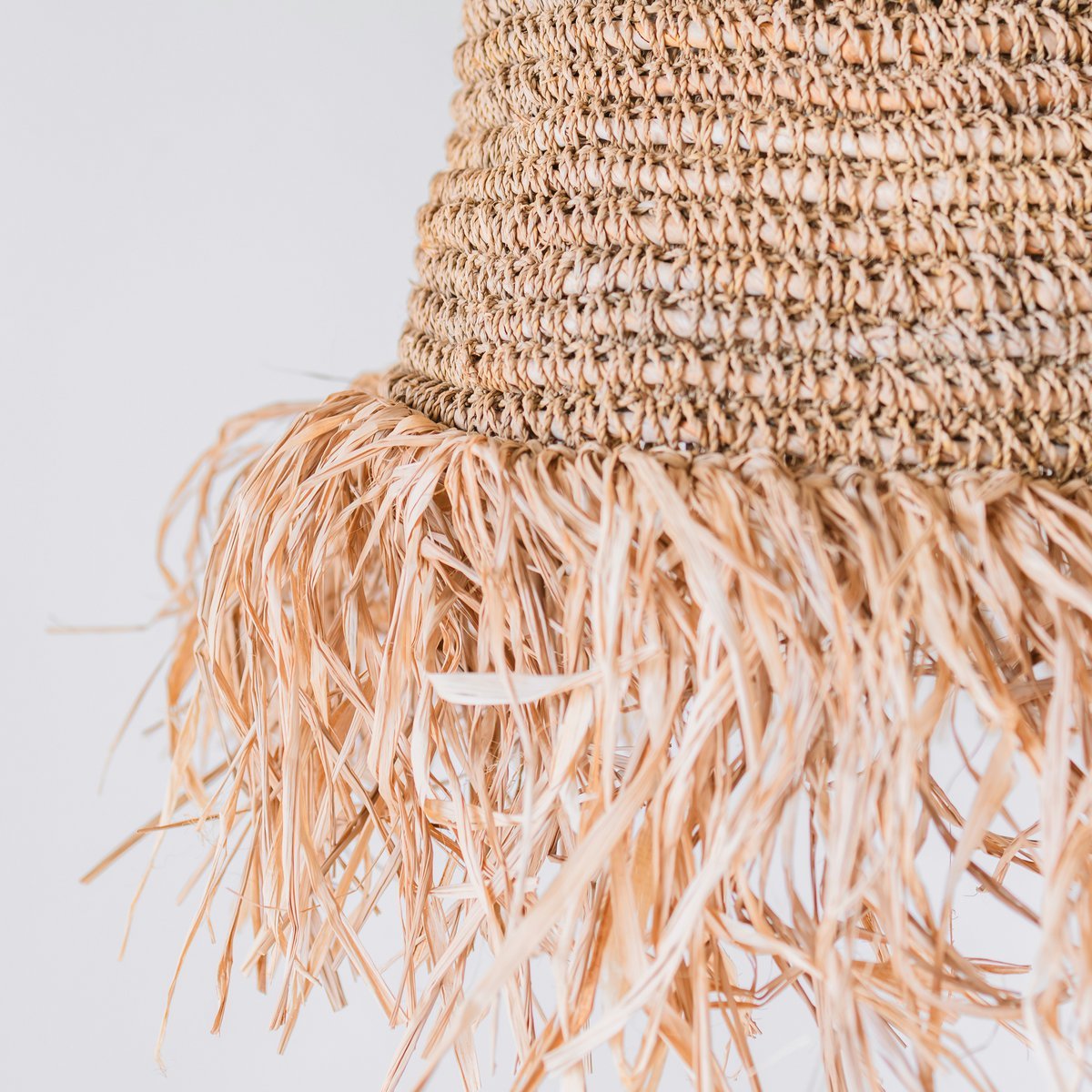 Raffia Boho Lampshade – Hanging Pendant Light with Long Fringes (3 sizes Ø 30/40/50 cm) KALIMA - LUXONAS HOME