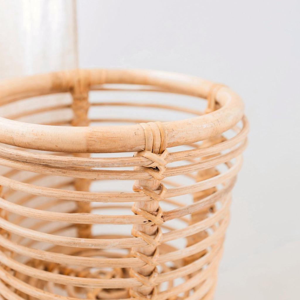 Rattan Plant Stand Round – Boho Planter – Rattan Plant Basket – Natural Flower Stand for Pots up to Ø20 cm AKARA - LUXONAS HOME