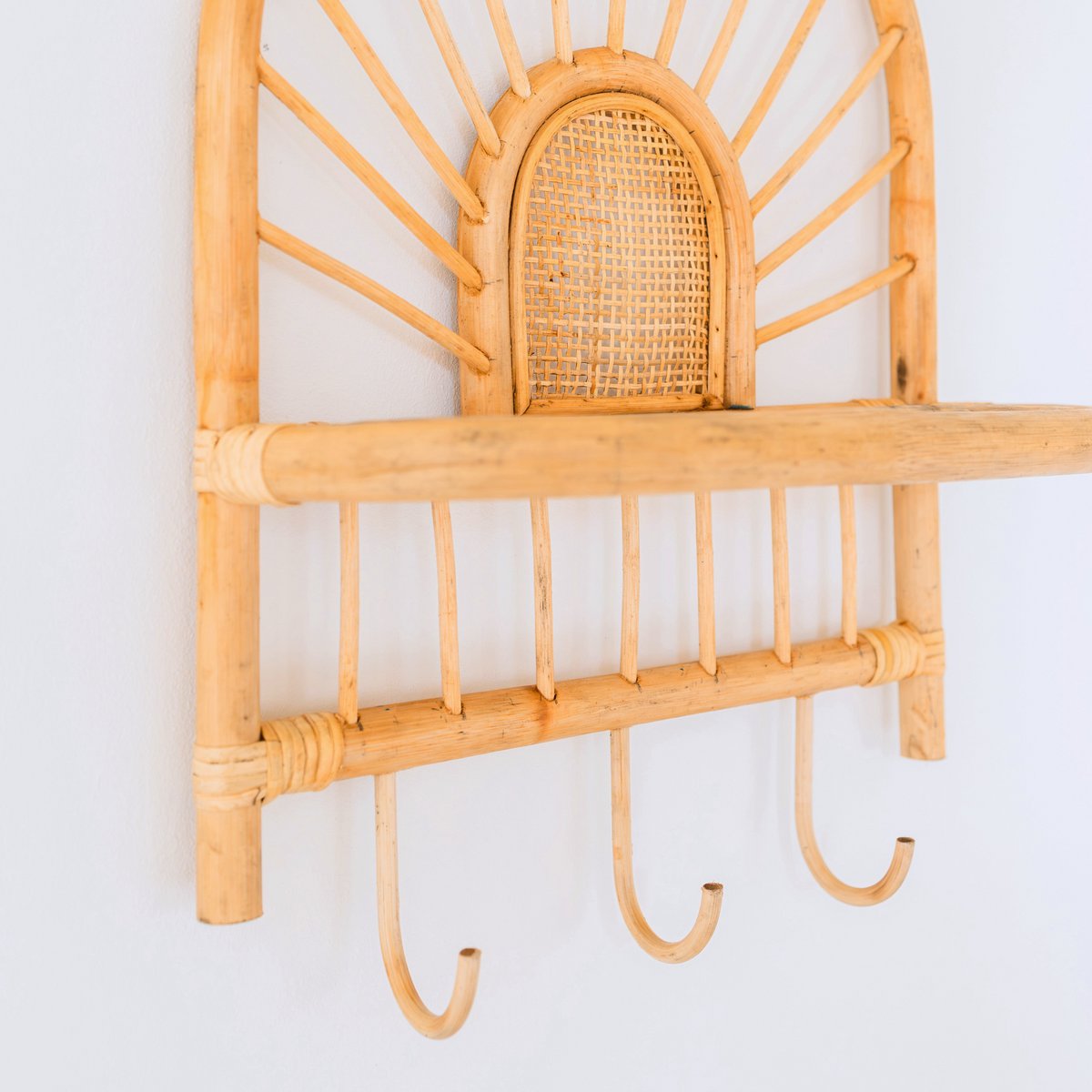 Rattan Wall Shelf – Small Boho Wall Shelf – Hanging Rattan Shelf – Coat or Key Hook – Handmade Shelf Made of Rattan (41x53 cm) BANTEN - LUXONAS HOME