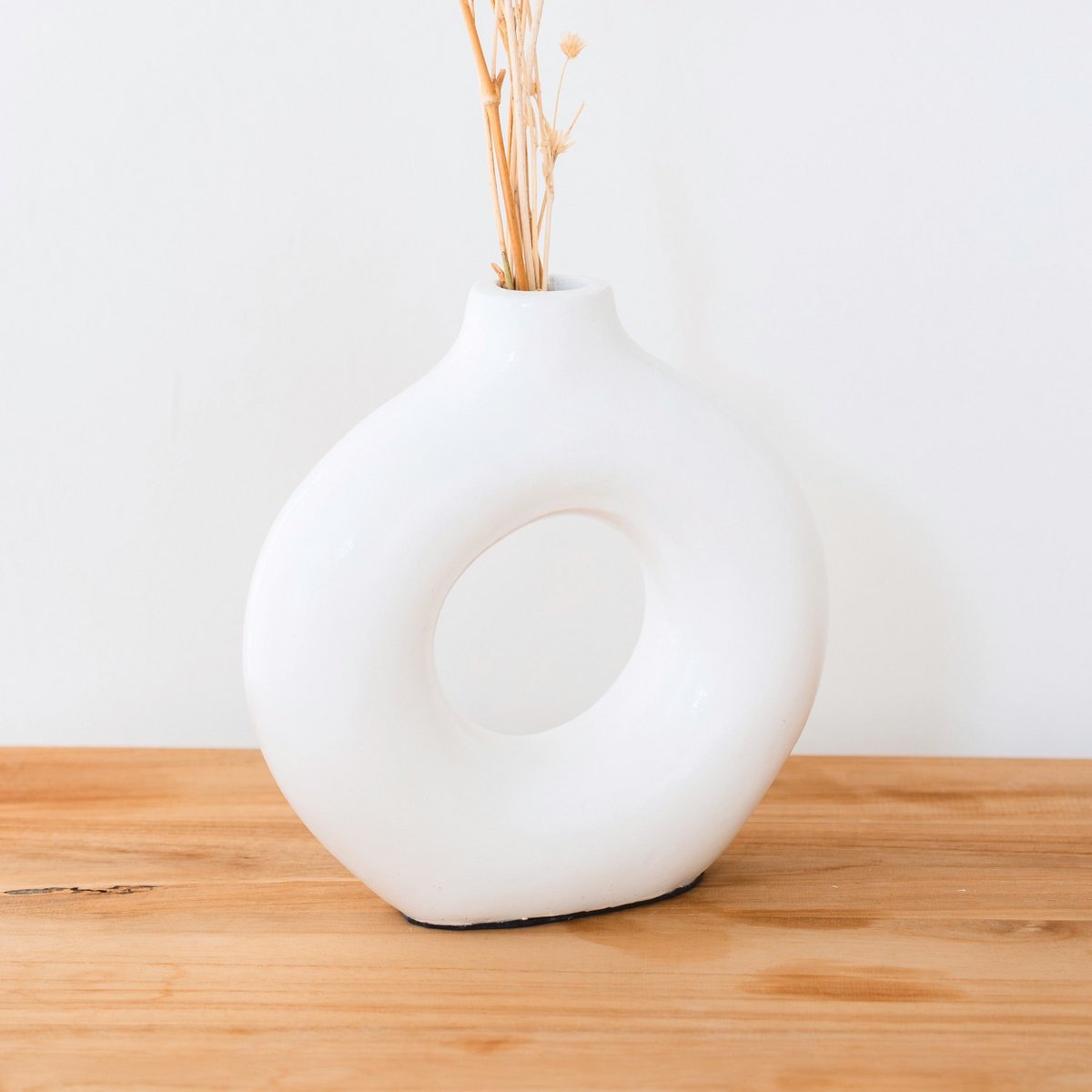 Ring - shaped White Vase – Handmade Clay Vase – Small Boho Vase for Dried Flowers – Decorative Windowsill, Shelf or Table Vase NUSA - LUXONAS HOME